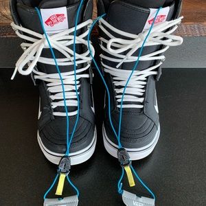 Vans women’s snowboard boots size 10